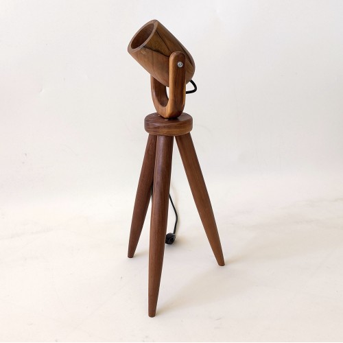 Tripod Atelier Lamp – Masif Ahşap Tripod Lambader